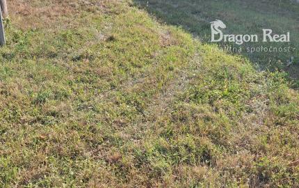 PREDAJ – Pozemok s rozlohou 481m2 – SOBRANCE