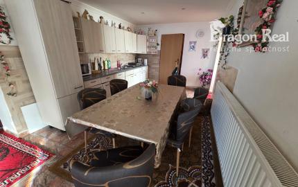 PREDAJ – Rodinný dom s altánkom – DRAHŇOV okr. Michalovce