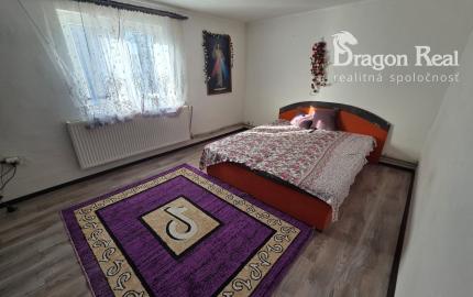 PREDAJ – Rodinný dom s altánkom – DRAHŇOV okr. Michalovce