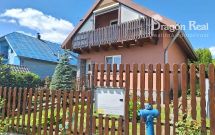 PREDAJ – Rodinný dom s garážou a altánkom – ČERVENÁ VODA okr. Sabinov