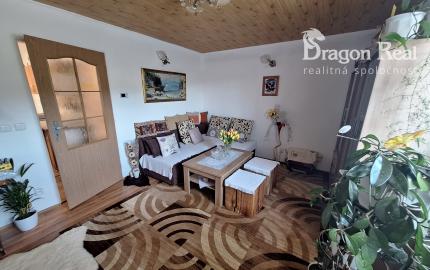 PREDAJ – Rodinný dom s garážou a altánkom – ČERVENÁ VODA okr. Sabinov