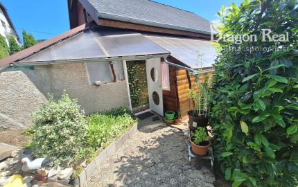 PREDAJ – Rodinný dom s garážou a altánkom – ČERVENÁ VODA okr. Sabinov