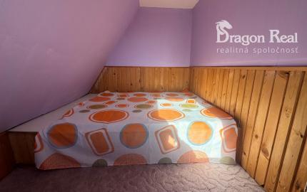 PREDAJ – Rodinná chata s 2 samostatnými jednotkami – ZEMPLÍNSKA ŠÍRAVA – Kaluža