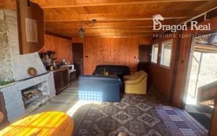 PREDAJ – Rodinná chata s 2 samostatnými jednotkami – ZEMPLÍNSKA ŠÍRAVA – Kaluža