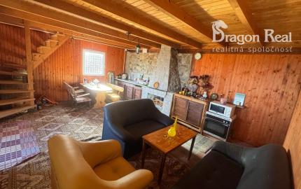 PREDAJ – Rodinná chata s 2 samostatnými jednotkami – ZEMPLÍNSKA ŠÍRAVA – Kaluža