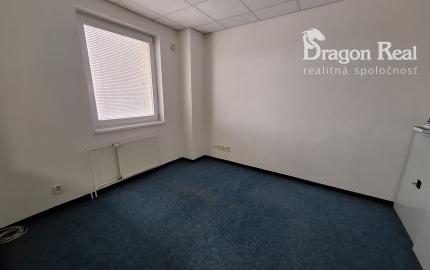 PRENÁJOM – Kancelárske priestory + školiaca miestnosť – ĽUBOTICE