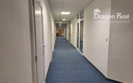 PRENÁJOM – Kancelárske priestory + školiaca miestnosť – ĽUBOTICE