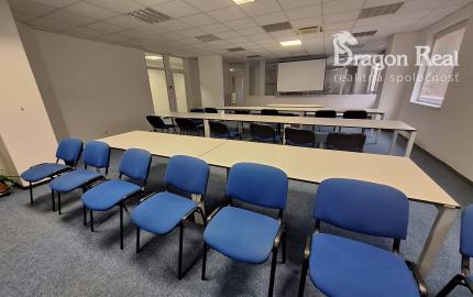 PRENÁJOM – Kancelárske priestory + školiaca miestnosť – ĽUBOTICE