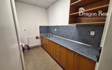 PRENÁJOM – 4 samostatné kancelárske priestory – ĽUBOTICE