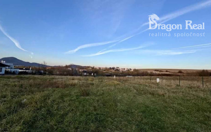 PREDAJ – investičný pozemok na budúcu výstavbu- 596 m2 – Ľubotice