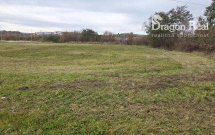 PREDAJ – Pozemok vhodný na výstavbu rodinných domov – ĽUBOTICE