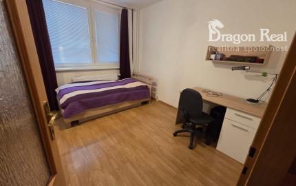 PREDAJ – 3 izbový byt Štefánikova ul. – MICHALOVCE