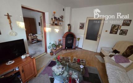 PREDAJ – 2-podlažný rodinný dom v zachovalom stave – TREBIŠOV