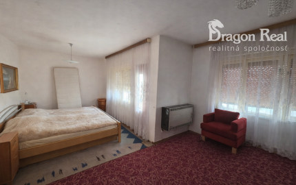 PREDAJ – 2-podlažný rodinný dom v zachovalom stave – TREBIŠOV