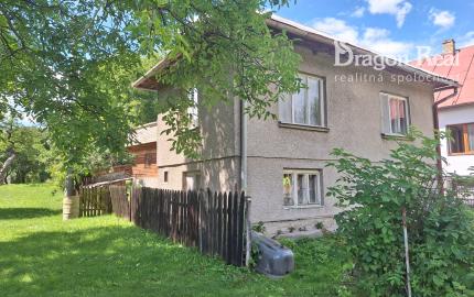 PREDAJ – Rodinný dom s drevenou chalúpkou – ĽUTINA okr.Sabinov