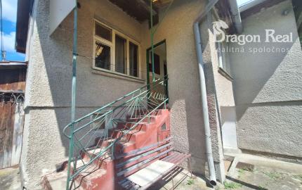 PREDAJ – Rodinný dom s drevenou chalúpkou – ĽUTINA okr.Sabinov