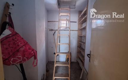 PREDAJ – Rodinný dom s drevenou chalúpkou – ĽUTINA okr.Sabinov