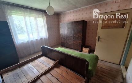 PREDAJ – Rodinný dom s drevenou chalúpkou – ĽUTINA okr.Sabinov