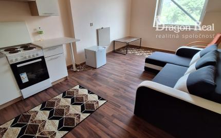 PRENÁJOM – 1.5 Izbový byt komplet zariadený – MICHALOVCE