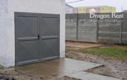 PREDAJ – Rodinný dom s garážou – VEĽKÉ KAPUŠANY