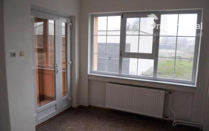 PREDAJ – Rodinný dom s garážou – VEĽKÉ KAPUŠANY