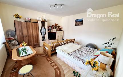 PREDAJ – Rodinný dom so záhradou a terasou – ĽUBOTICE