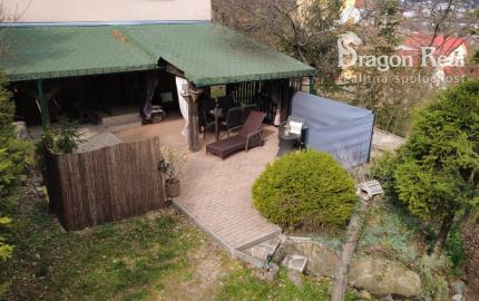 PREDAJ – 2 podlažná murovaná chata po rekonštrukcii, komplet zariadená – ZEMPLÍNSKA ŠÍRAVA