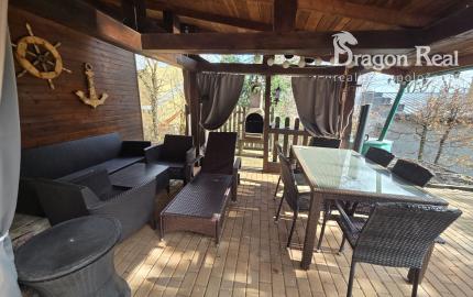 PREDAJ – 2 podlažná murovaná chata po rekonštrukcii, komplet zariadená – ZEMPLÍNSKA ŠÍRAVA