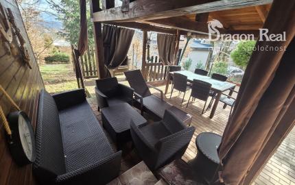 PREDAJ – 2 podlažná murovaná chata po rekonštrukcii, komplet zariadená – ZEMPLÍNSKA ŠÍRAVA