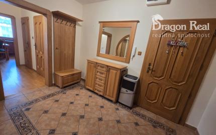 PREDAJ – 3-izbový byt čiastočne zariadený – Humenné (72 m²)