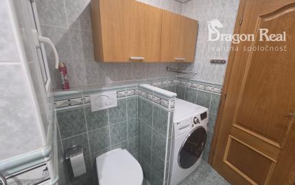 PREDAJ – 3 izbový byt po rekonštrukcii, kompletne zariadený – VRANOV NAD TOPĽOU