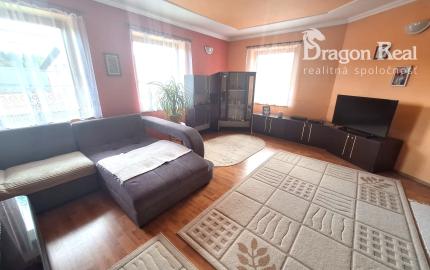 PREDAJ – Priestranný 3-podlažný rodinný dom s ovocným sadom – DUBOVICA okr. Sabinov