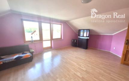 PREDAJ – Priestranný 3-podlažný rodinný dom s ovocným sadom – DUBOVICA okr. Sabinov