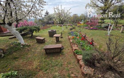 PREDAJ - Drevená chata s krásnou záhradou - MOLDAVA NAD BODVOU