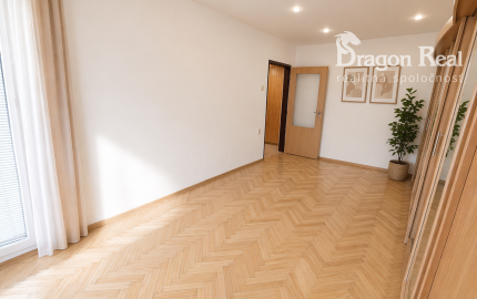 PREDAJ - 2 izbový byt v blízkosti centra - MICHALOVCE