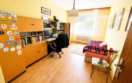 PREDAJ - 2 generačný rodinný dom / 6 izbový - HUMENNÉ