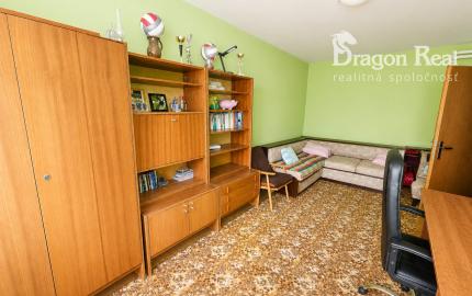 PREDAJ - 2 generačný rodinný dom / 6 izbový - HUMENNÉ