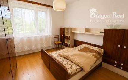 PREDAJ - Rodinný dom s veľkým pozemkom a potenciálom - LEKÁROVCE okr. Sobrance