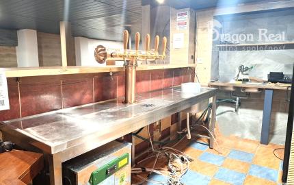PRENÁJOM - Plne vybavený bar + salónik - MICHALOVCE