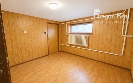 PREDAJ - 2-podlažný rodinný dom - VYŠNÁ ŠEBASTOVÁ časť Severná