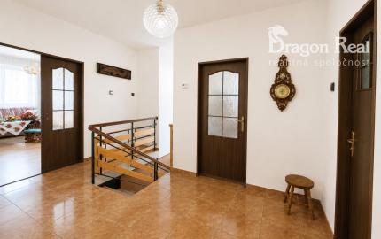 PREDAJ - 2-podlažný rodinný dom - VYŠNÁ ŠEBASTOVÁ časť Severná