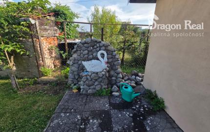 PREDAJ - Rodinný dom so záhradným domčekom - LACKOVCE okr.Humenné