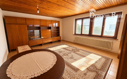 PREDAJ - Výnimočný rodinný dom s terasou a pozemkom 653 m2 - MICHALOVCE