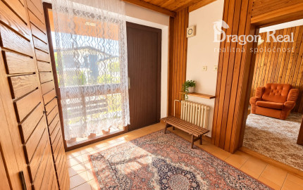 PREDAJ - Výnimočný rodinný dom s terasou a pozemkom 653 m2 - MICHALOVCE