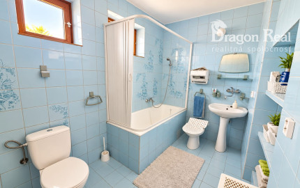 PREDAJ - Výnimočný rodinný dom s terasou a pozemkom 653 m2 - MICHALOVCE