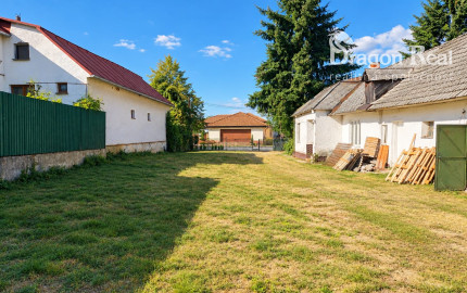 PREDAJ - Pozemok 650m2 so starším rodinným domom - SUCHÉ okr.Michalovce