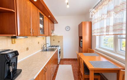 PREDAJ - Klimatizovaný 2 izbový byt s balkónom - MICHALOVCE