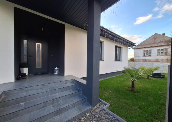 PREDAJ – 5 izbová novostavba bungalov – okr. SOBRANCE