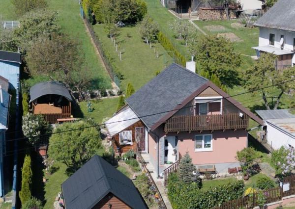 PREDAJ – Rodinný dom s garážou a altánkom – ČERVENÁ VODA okr. Sabinov