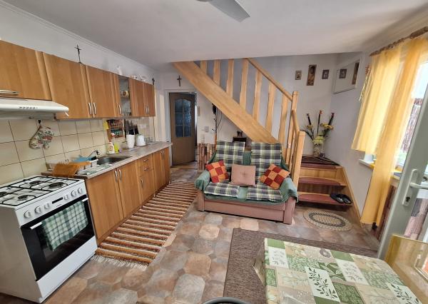 PREDAJ – Rodinný dom s garážou a altánkom – ČERVENÁ VODA okr. Sabinov